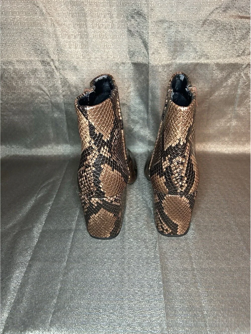 Aldo Brown Snakeskin Boots Size 8.5 Block Heel Zipper Rounded Toe Excellent